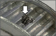 螺紋孔口部無(wú)倒角