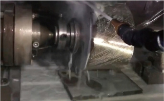 絲杠模具采用數(shù)控磨床加工