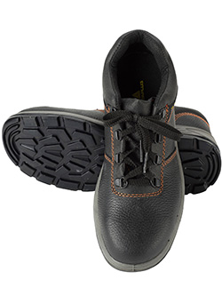 黑色I(xiàn)NDUSTRY 系列低幫安全鞋